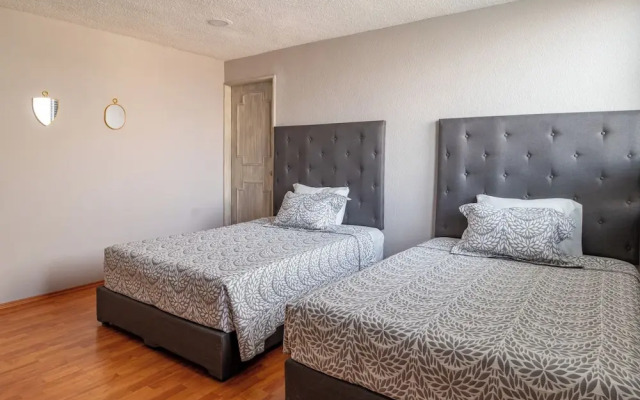 Penthouse Near Masaryk , Sleeps 16 , Pet Friendly