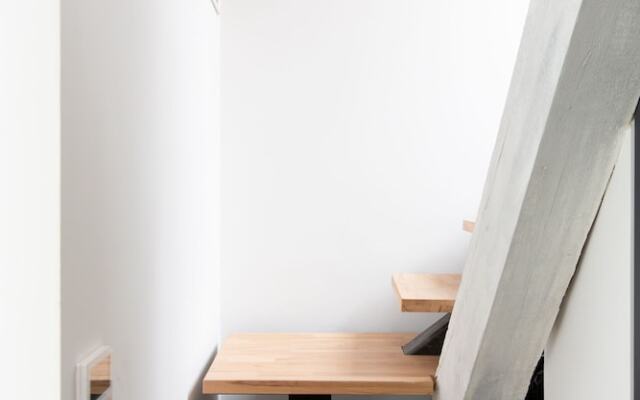 Anzur YourHostHelper