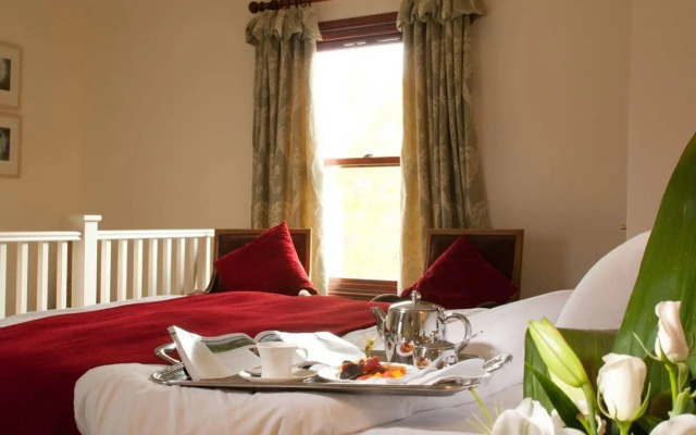 The Raven Hotel