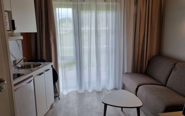 Kyriad Angoulême Nord Champniers - Hôtel & Résidence