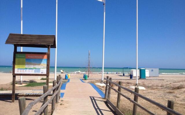 PLAYA ALMARDA,PISCINA,2 TERRAZAS,WIFI,PARKING,BBQ,TRANQUILo