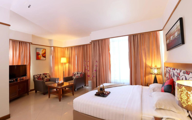 Maximillian Hotel