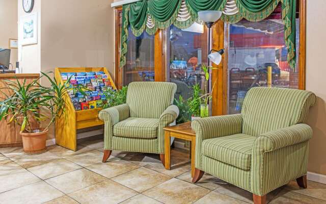 Super 8 by Wyndham Sullivan