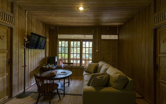 Menjangan Ecolodge