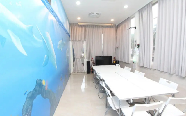 HF Keelung