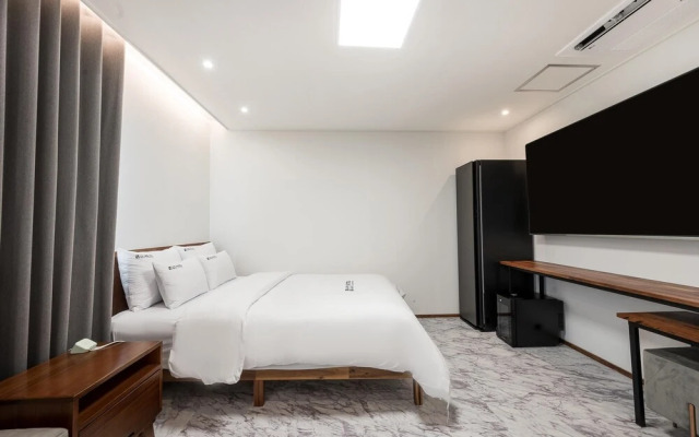 Gunsan Raonhaje Hotel