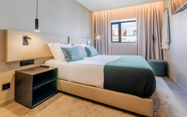 Omid Saldanha Hotel