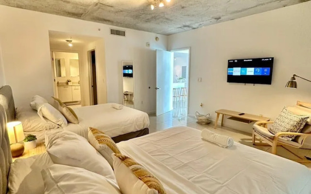 Beautiful Family Condo - Enjoy Miami
