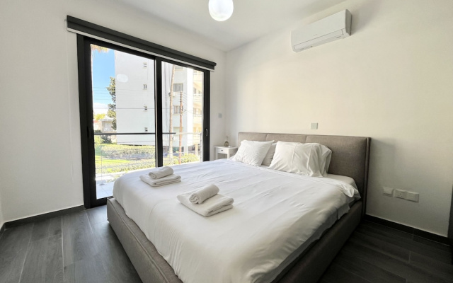 148 LIM - Stay Lumiere House
