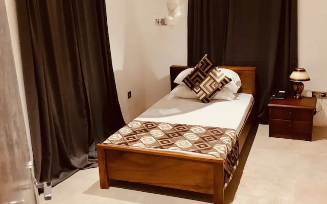 Lacs Villa Guest House