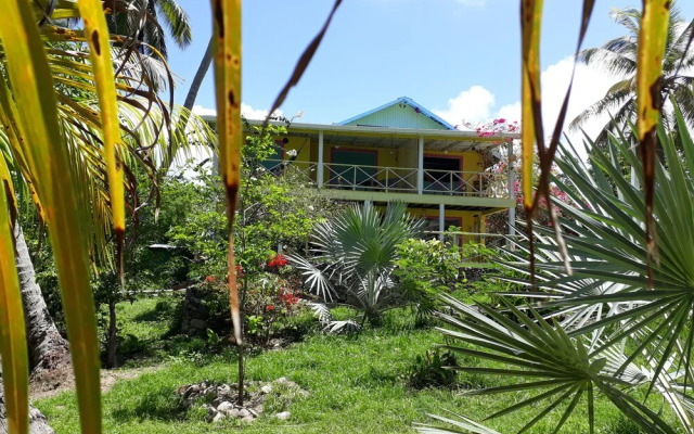 Yellow Home Casa Baja