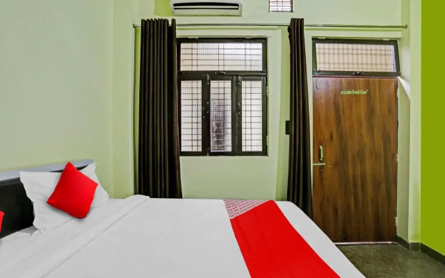 OYO Flagship 806679 Hotel A T S