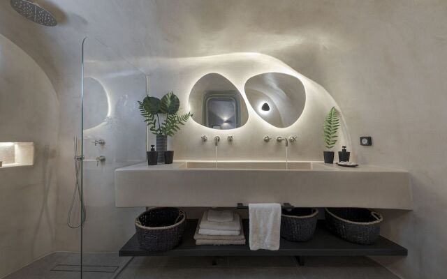The Exotic Cave Suite