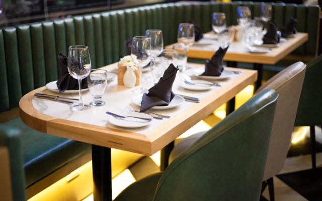 Hotel Pueblo Amigo Plaza & Casino