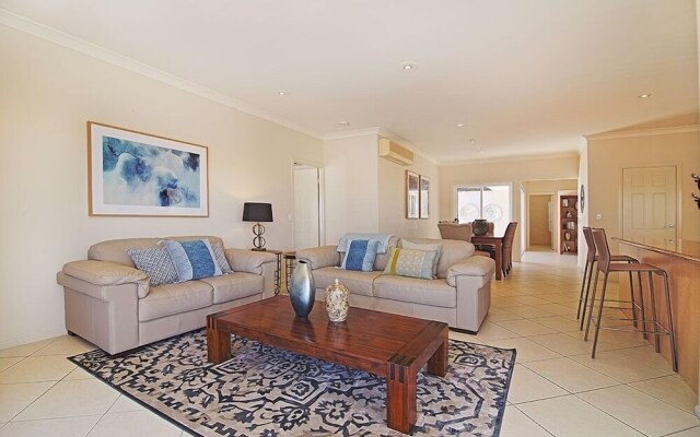 Holiday Home Coveside @ Sanctuary Cove