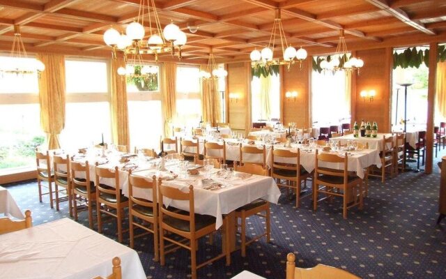 Hotel Bellevue - Traditional Swiss Hideaway