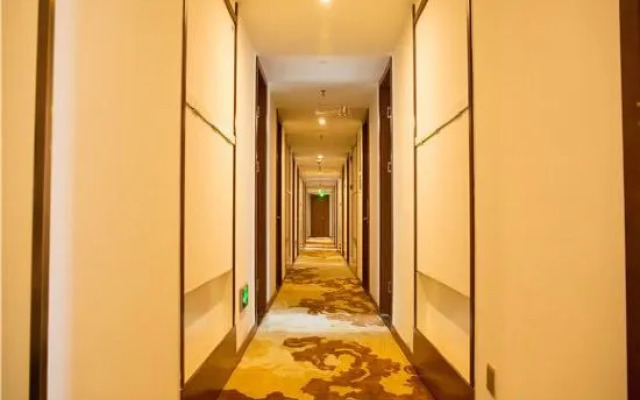 S One Hotel
