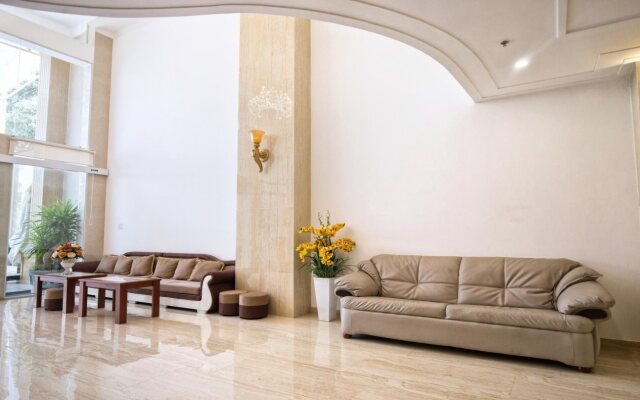 Le Centre Hotel