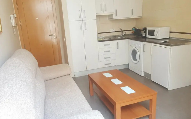 Stylish And Spacious 1 Bedroom Flat In Trendy Area