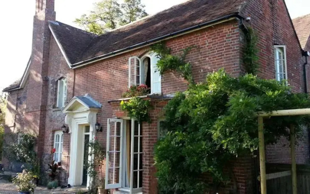 Lee Manor
