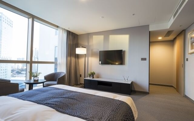 Centum Premier Hotel