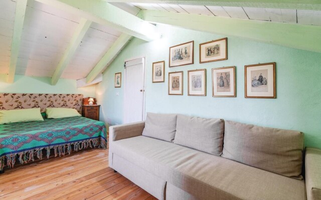 Stunning Home in Castelnuovo Calcea With Wifi and 7 Bedrooms