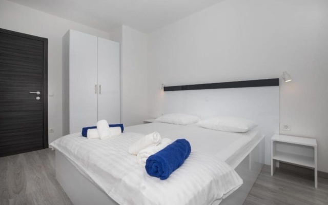 Apartments Dragan