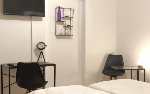 Q! Apartments Berlin ALEX