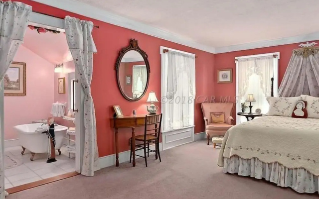 Princess Anne Book Lovers Inn