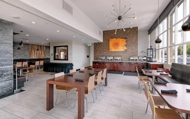 Holiday Inn West Covina