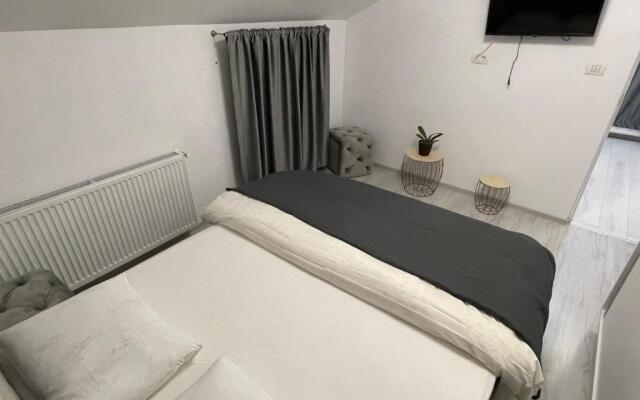 Jolie Luxury Apartments II