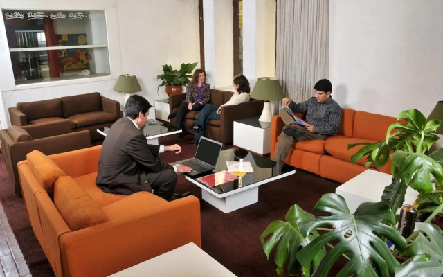 Camino Real Hotel