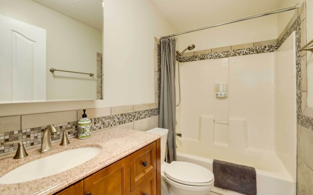 Spacious Hildale House w/ Large Deck!