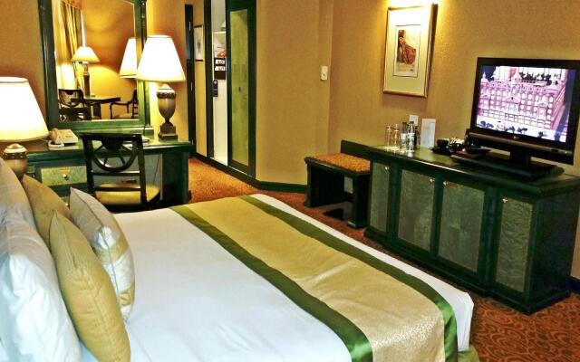 Knight Castle Hotel