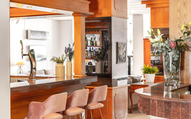 Stephanos Hotel Apts