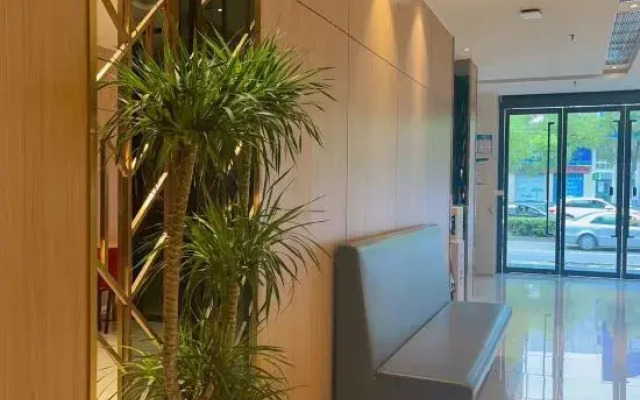 ZheTing Hotel (Jingzhou Jianghan Road No.1 People's Hospital)