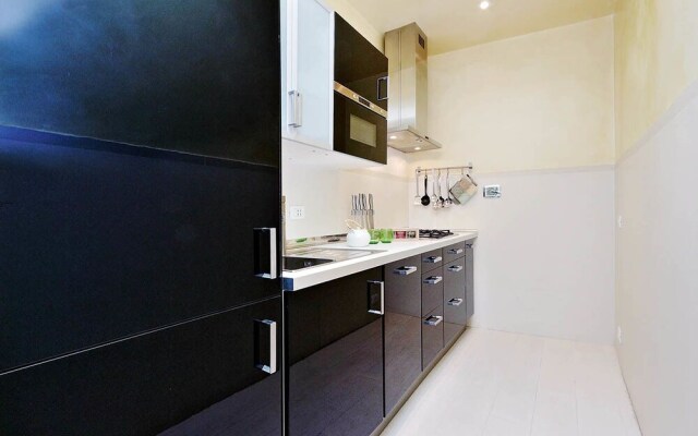 Spanish Steps Charming Apartment