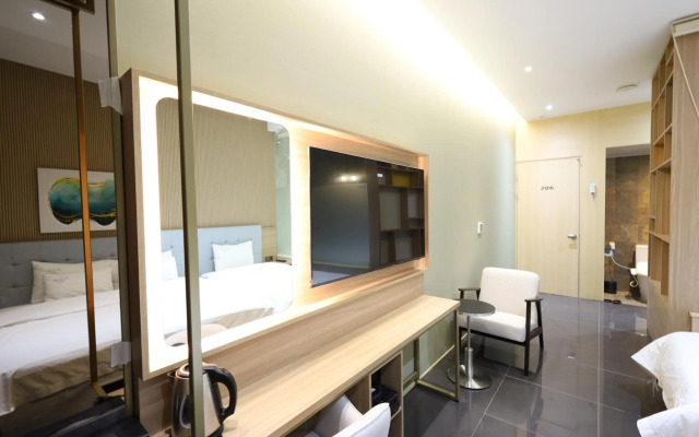 Hotel Almond Busan Station