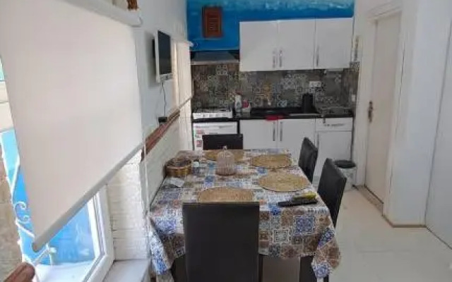 Deniz Kizi Otel Kucukkuyu