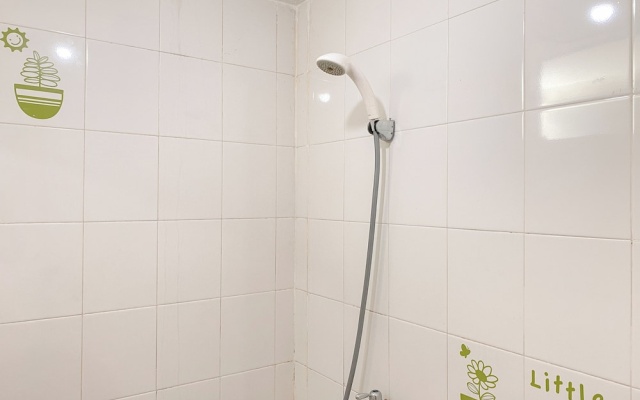 1Br Bassura City Apartment Near Bassura Mall – Bathroom – Jakarta