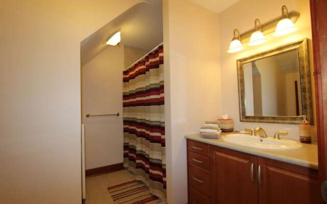 Stone Edge Estate Bed & Breakfast