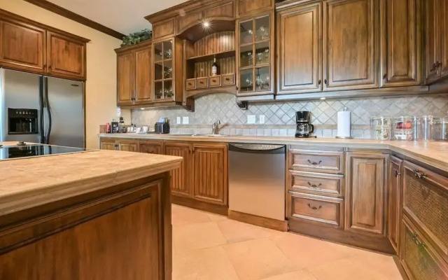 CR Luxury Montebello 3F 3 Bdrm