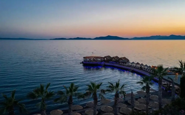 Golden Beach Resort & Spa