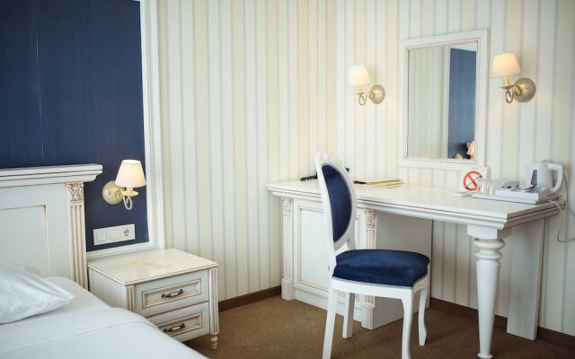 Shelter Hotel