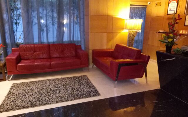 Iris Hotel
