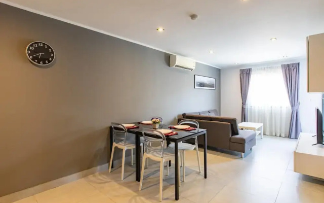 Modern Condo - 1BR T1-201