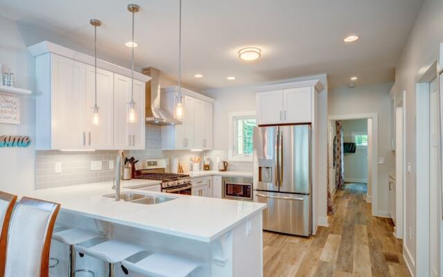 1121 Nashville - 4 Br Duplex