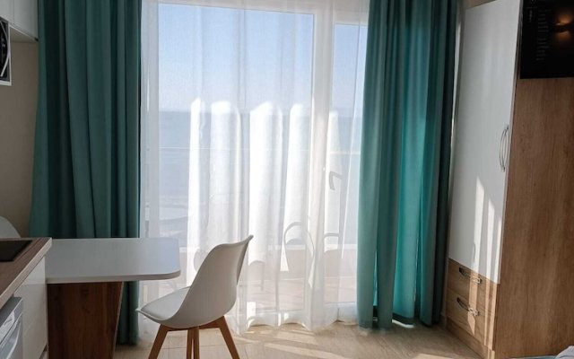 Navarino Luxe Suites with Sea View