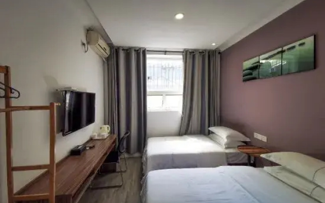 Chengdu Zhengfu Thatched Cottage Inn
