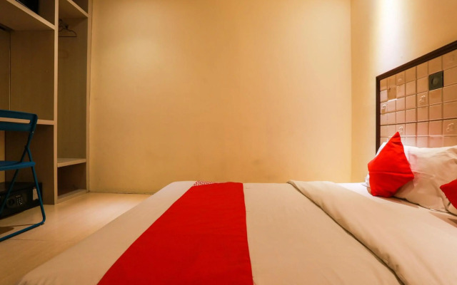 OYO 90894 Hotel Smc I-city